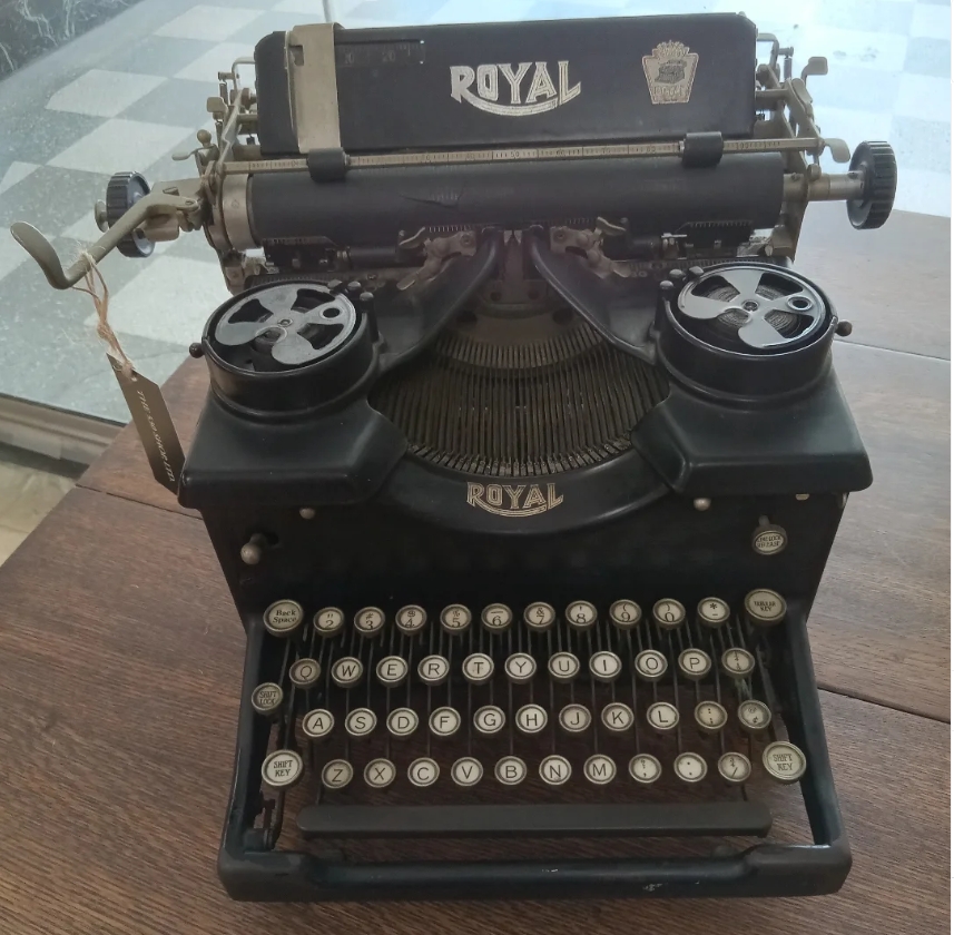 1920s Royal Typewriter